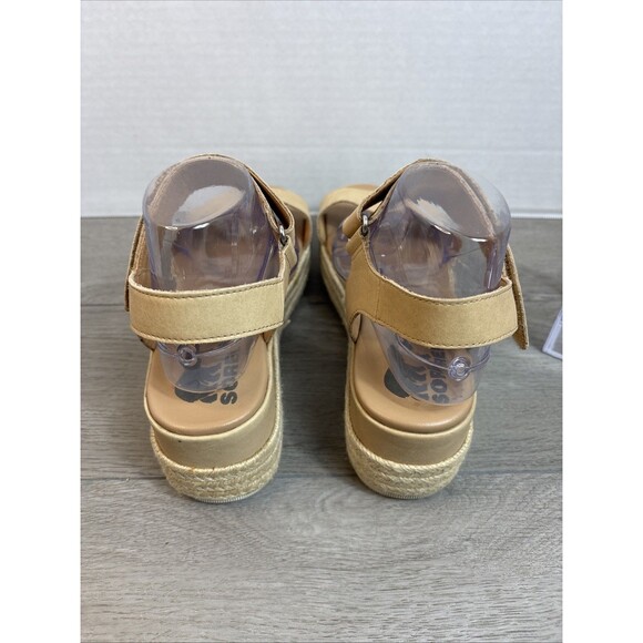 Sorel Woman’s Wedge Heel Sandals Size 10 Light Beige With White Heel Hook Loop - Picture 3 of 9